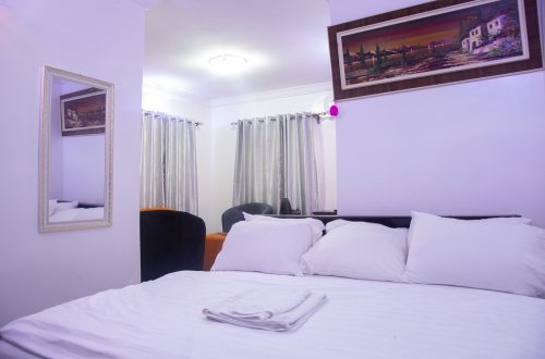 Deluxe Sovereign Room